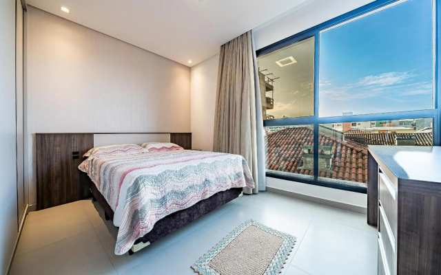 200 - Apartamento 3 dormitórios na Praia de Mariscal