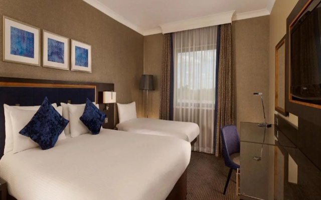 DoubleTree by Hilton Hotel Woking