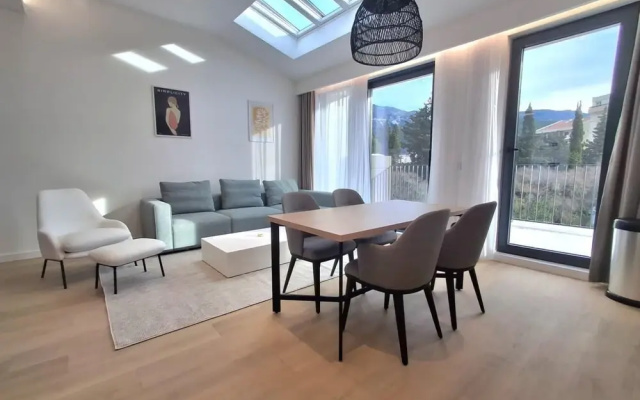 Onia Luxury Escape