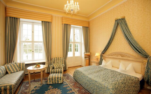 Schloss Groß Plasten