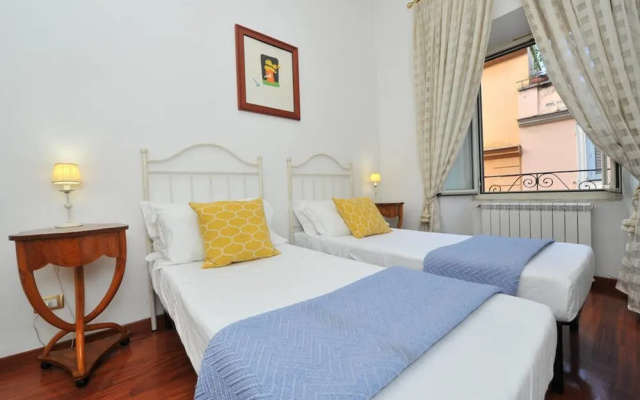 Elegant and Large 3beds Flat Beside Piazza Popolo