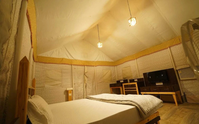 Palace Beach Camp