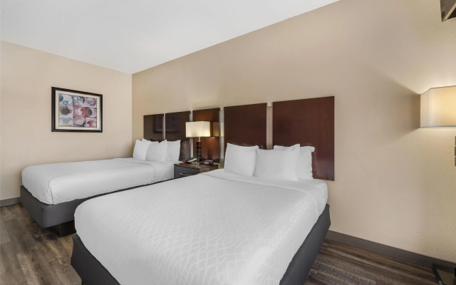 Best Western Plus Eastgate Inn & Suites