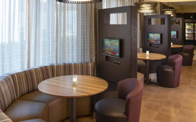 Courtyard by Marriott Nashville Airport