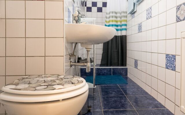 Fr.balcony-trendy neighborhood-2BR 45sqm