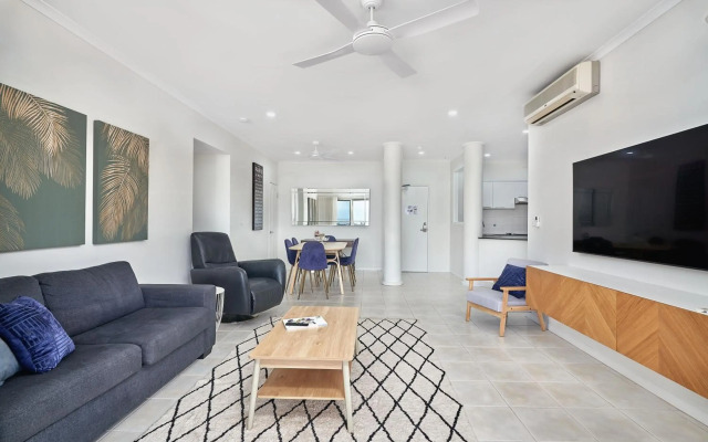 North Cove Waterfront Suites