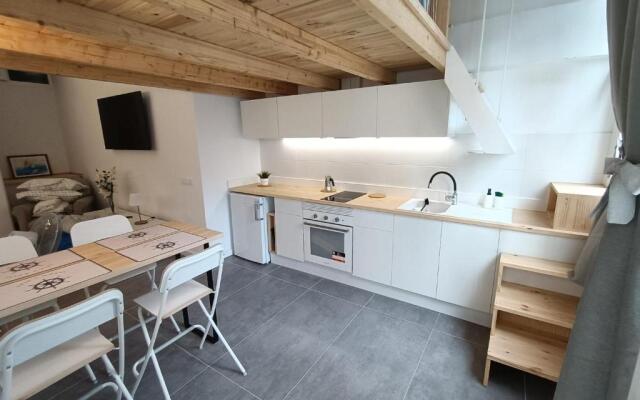 New & Modern Studio Loft 2