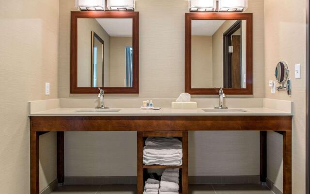 Comfort Suites Columbus Airport