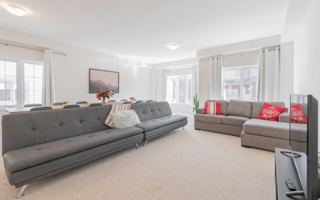 Luxurious Brand New Four Bedroom Townhouse