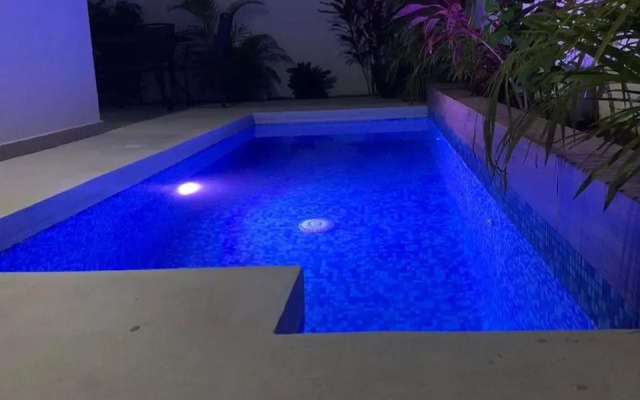 Casa amplia con Alberca y Roof Garden