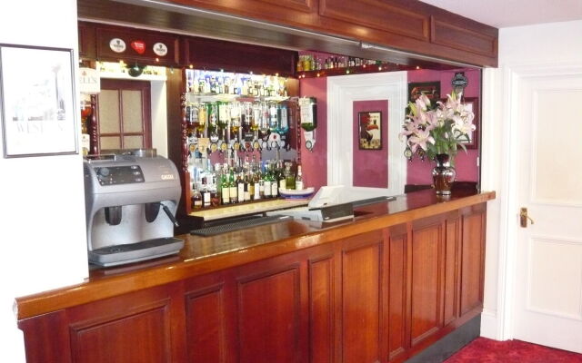Queenswood Hotel