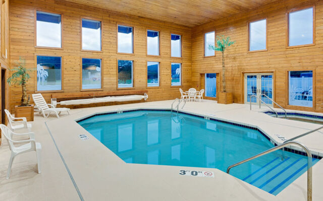 Ramada Richland Center