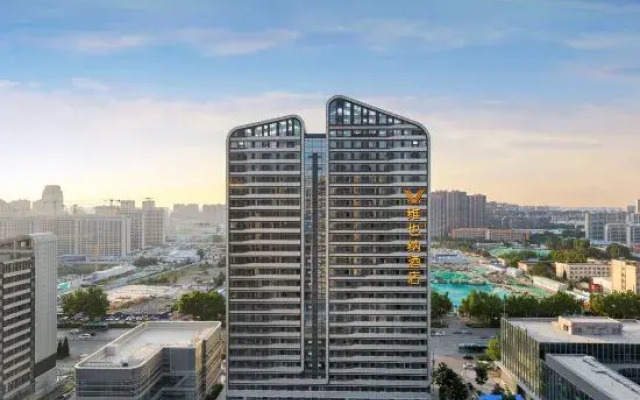 Vienna Hotel (Jinan Central Business District Branch)