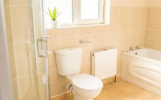 3-bed House in Clonmany With Panoramic Hillside Se