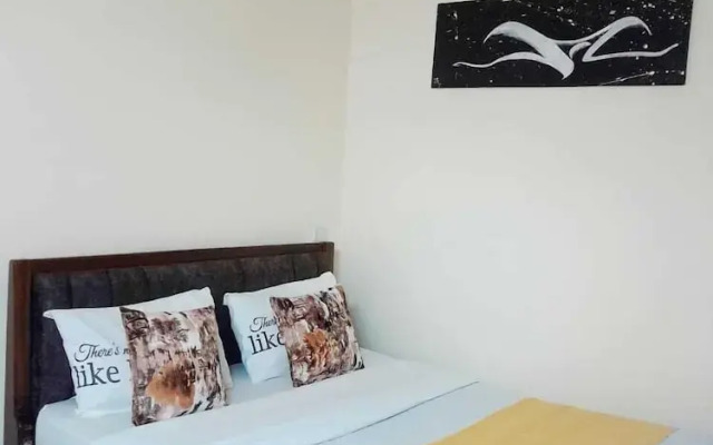 Lux Suites Chapell Hill Apartments
