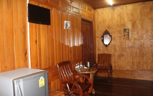Palm House Boutique Resort