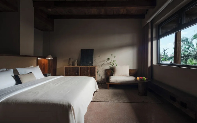 Xishuangbanna Jinghong Hidden in Nature