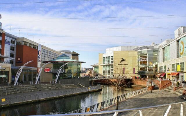 ibis Reading Centre