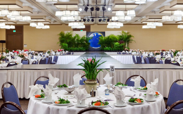 DoubleTree by Hilton Miami Airport & Convention Center