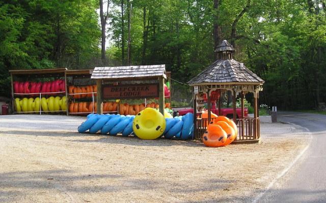 Deep Creek Lodge