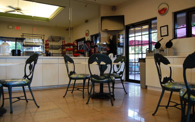 Ramada by Wyndham Temple Terrace/Tampa North