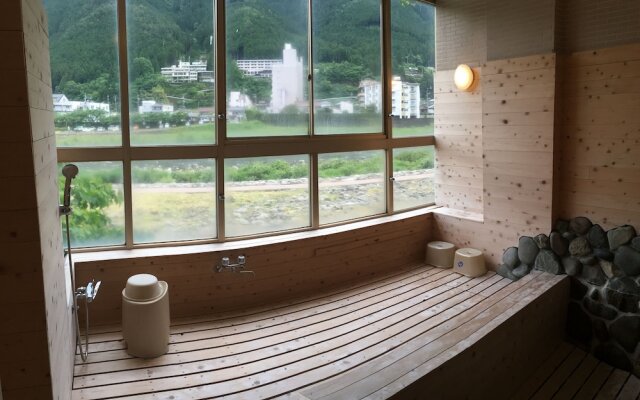 SAKURA River Side Stay Gero Onsen - Hostel