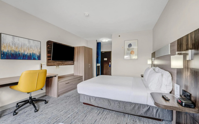 Holiday Inn Express Hotel & Suites Edmonton South by IHG