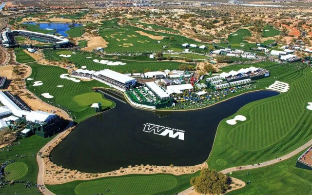 Scottsdale Friess 4 Bedroom Home by RedAwning