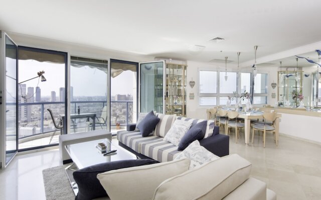 Luxurious 2Br With Panoramic Sea View