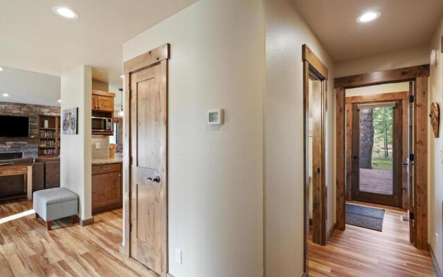 3 Tumalo-AC-Hot Tub-4BR/3BA