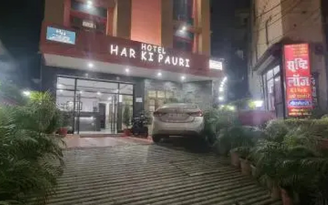 Hotel Shri Hari by OYO Rooms