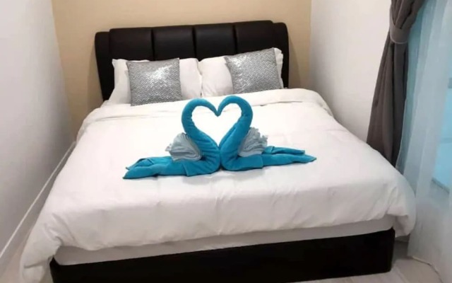 Comfy Home at Sutera Avenue