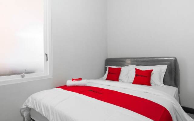 RedDoorz near Batik Tulis Celaket 2