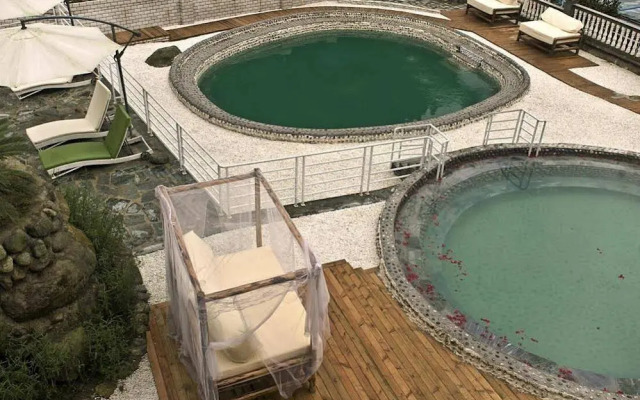 Pengzhou Anlan Holiday Manor