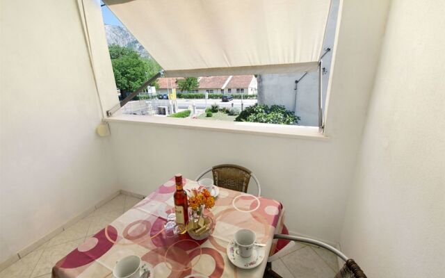 Apartments and Rooms Perica