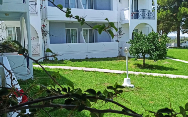 Summer Dream Hotel