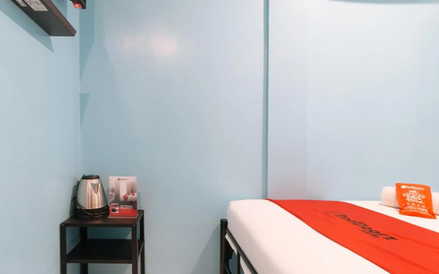 RedDoorz @ Hotel Rosemarie