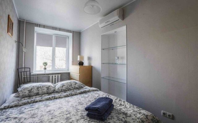 Ап-ты в Б. Кондратьевском пер., 12, стр. 1