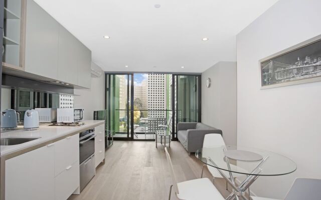 Astra Apartments Carlton