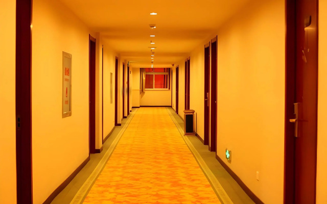 GreenTree Inn Taiyuan Liuxiang Tongluo Bay Hotel