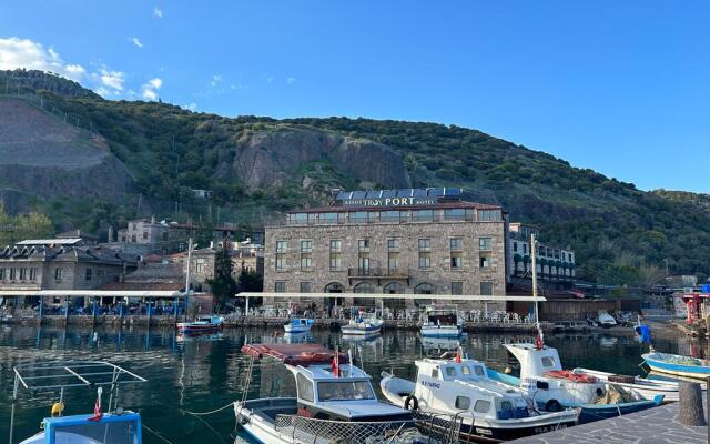 Assos Troy Port Hotel