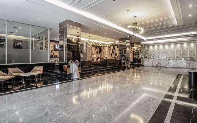 Golden Tulip Essential Makassar