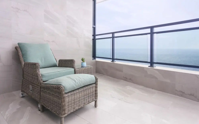 Seacliff Apartment