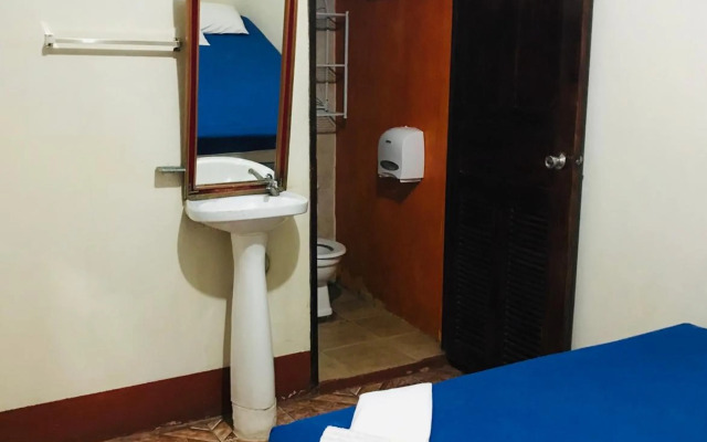 Hostal Brisas y Olas - Hostel