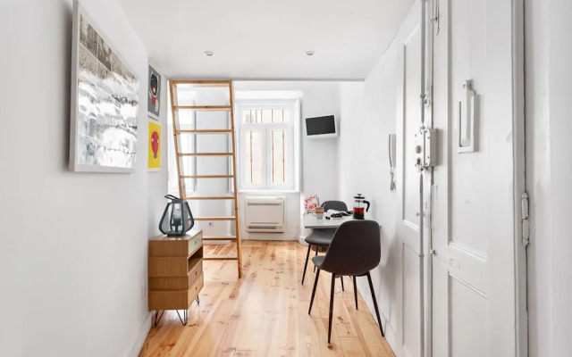 Altido Central Studio Near St. George Castle