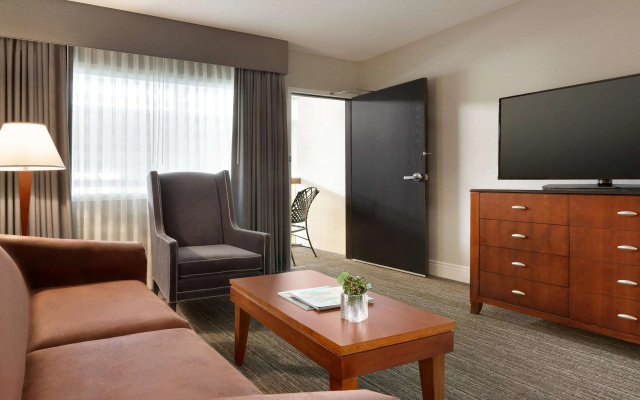 DoubleTree by Hilton Minneapolis - Park Place