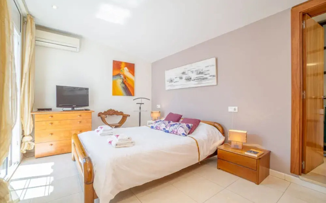 Villa in Empuriabrava With Private Pool