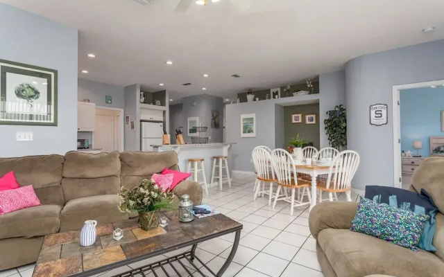 Sunset Lakes Villas