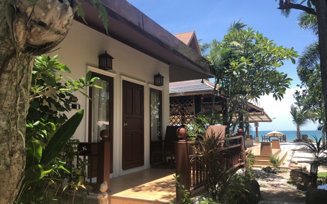 Kanok Buri Resort