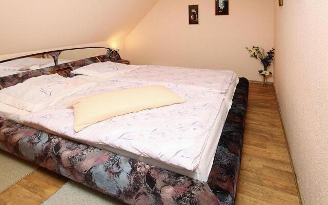 Apartment in Luckaitztal-gossda With Parking Space